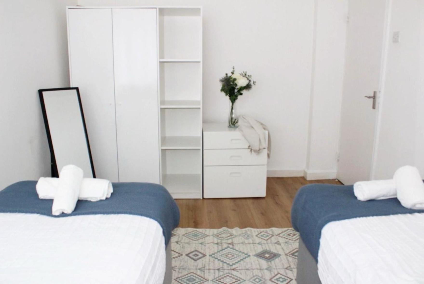 Cozy 2 Bedrooms Apartment- Vauxhall, Oval & Nine Elms * Londen